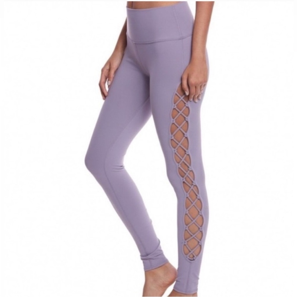 ALO leggings